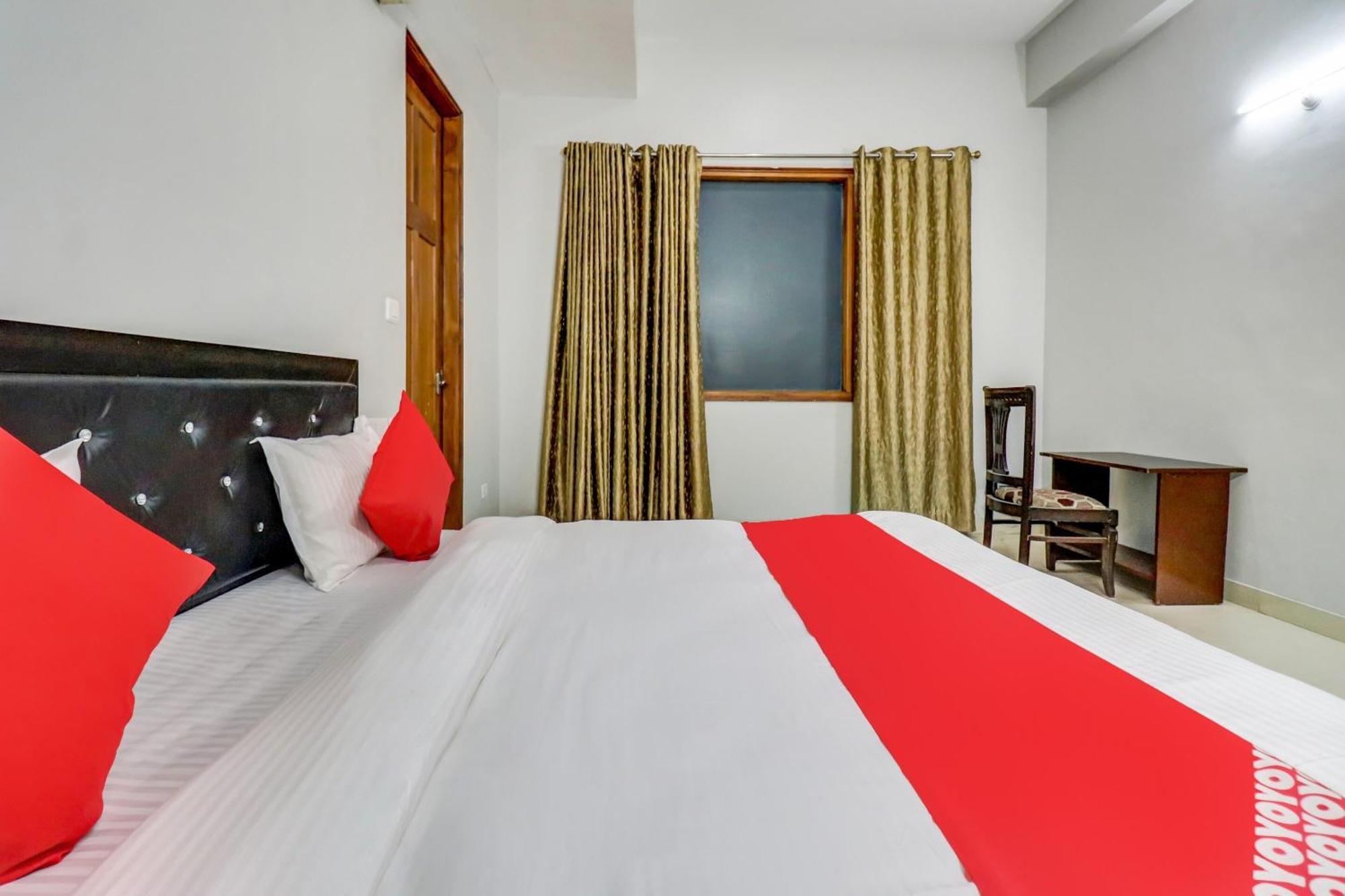Hotel O Tokyo Chinhat Kültér fotó